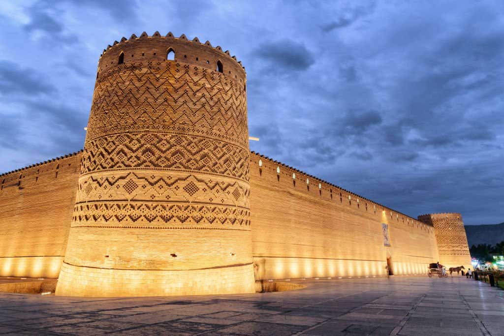 مزایای استفاده از آجر قزاقی در معماری پایداراستفاده از مواد محلی: آجر قزاقی از مواد محلی تهیه می‌شود و از انتشار کربن مربوط به حمل‌ونقل جلوگیری می‌کند. خاصیت عایق حرارتی: شکل منحصربه‌فرد آجر، خاصیت عایق حرارتی عالی را ارائه می‌دهد که باعث کاهش هزینه‌های انرژی و انتشار کربن می‌شود. حفظ میراث‌فرهنگی: استفاده از مصالح ساختمانی سنتی ماندگار مانند آجر قزاقی، از حافظ میراث‌فرهنگی کشور است. ترویج استفاده از منابع محلی: استفاده از آجر قزاقی از منابع محلی را توسعه می‌دهد. محیط‌زیست پایدار: ساختمان‌های ساخته شده با استفاده از آجر قزاقی از نظر انرژی و محیط‌زیست، پایدار هستند و به کاهش انتشار گازهای گلخانه‌ای کمک می‌کنند. وندابریک وندا بریک آجر وندا صنایع آجر وندا آجر قزاقی قیمت آجر قزاقی نحوه اجرای آجر قزاقی سرامیک طرح آجر قزاقی قیمت آجر قزاقی قم ابعاد آجر قزاقی نمای ساختمان با آجر قزاقی تکسچر آجر قزاقی لیست قیمت آجر قزاقی فروش آجر قزاقی تهران قیمت آجر قزاقی حیدری آجر قزاقی اصفهان آجر قزاقی ال آجر قزاقی ابلق آجر قزاقی اهواز آجر قزاقی اولیایی آجر قزاقی سنتی اصفهان قیمت آجر قزاقی اصفهان کارخانه آجر قزاقی اصفهان آجر قزاقی قرمز اخرایی آجر قزاقی سنتی اولیایی آجر قزاقی با کیفیت آجر قزاقی برای کف بندکشی آجر قزاقی بهترین آجر قزاقی آجر قزاقی سنتی آجر نما سنتی قزاقی قزاقی آجر قزاقی پلاک آجر قزاقی پوست پیازی آجر قزاقی پوست پیازی رمضانی آجر قزاقی تهران آجر قزاقی تبریز قیمت آجر قزاقی تهران کارخانه آجر قزاقی تهران آجر قزاقی سنتی تهران آجر قزاقی در تهران تولید آجر قزاقی تاریخچه آجر قزاقی اجز قزاقی آجر قزاقی چیست آجر قزاقی حیدری آجر قزاقی خرید کارخانه آجر قزاقی خاتون آباد کارخانه آجر قزاقی خاتون آباد خرید آجر قزاقی اصفهان خرید آجر قزاقی خرید آجر نما قزاقی آجر قزاقی دکوراسیون داخلی خرید آجر قزاقی اصفهان خرید آجر قزاقی خرید آجر نما قزاقی آجر قزاقی دکوراسیون داخلی آجر قزاقی در مشهد آجر قزاقی دست دوم آجر قزاقی دامغان آجر قزاقی در اصفهان آجر قزاقی در ورامین فروش آجر قزاقی در کرج فروش آجر قزاقی در اصفهان قیمت آجر قزاقی در تهران آجر قزاقی رمضانی آجر قزاقی رندوم آجر رستیک قزاقی آجر نما قزاقی ربیعی البرز تهران رنگ آجر قزاقی آجر قزاقی زرد آجر قزاقی سفید آجر قزاقی سپند آجر قزاقی سهند آجر سفال قزاقی آجر سنتی قزاقی طرح دار قیمت آجر قزاقی سنتی آجر قزاقی شیراز شرکت آجر قزاقی ضخامت آجر قزاقی طرح آجر قزاقی آجر قزاقی عظیمی آجر قزاقی فروش آجر قزاقی کف فرش فروش آجر قزاقی اصفهان فروش آجر قزاقی نما فروش آجر قزاقی در تهران آجر قزاقی قم آجر قزاقی قیمت قیمت آجر قزاقی یزد قیمت آجر قزاقی قرمز قیمت آجر قزاقی 20*20 قیمت آجر قزاقی قرمز قیمت آجر قزاقی مشهد قیمت آجر قزاقی مشهد آجر قزاقی کف آجر قزاقی کرج آجر قزاقی کاشان آجر قزاقی کامل آجر قزاقی کریمی قیمت آجر قزاقی کف فرش آجر قزاقی آجر سنتی کف آجر قزاقی گلبهی آجر قزاقی مشهد آجر قزاقی مشکی مشخصات آجر قزاقی متریال آجر قزاقی آجر قزاقی نما وندا معقلی کاشی معقلی خط معقلی آجرکاری معقلی معقلی چیست آجر معقلی خوون چین خوون چینی