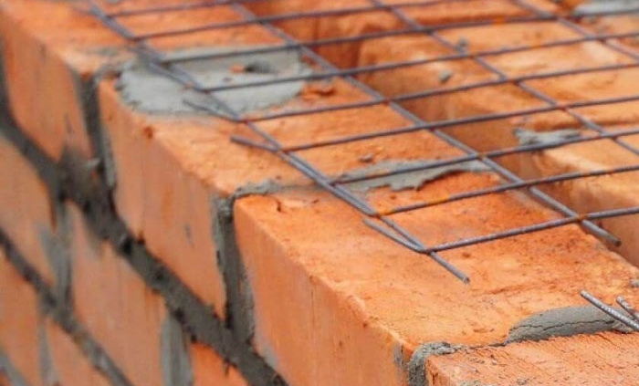 کاشت میلگرد در دیوار آجری